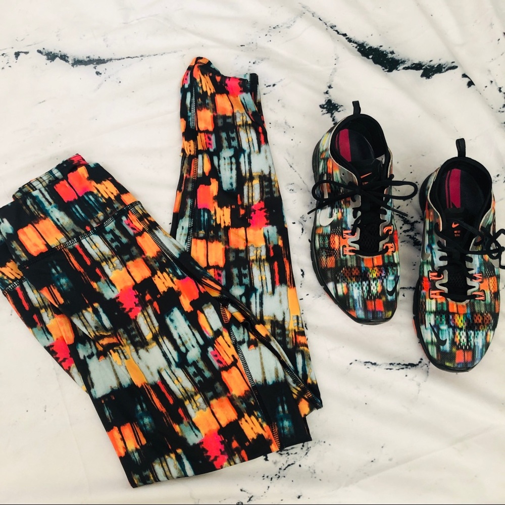 Nike city lights sneakers with leggings